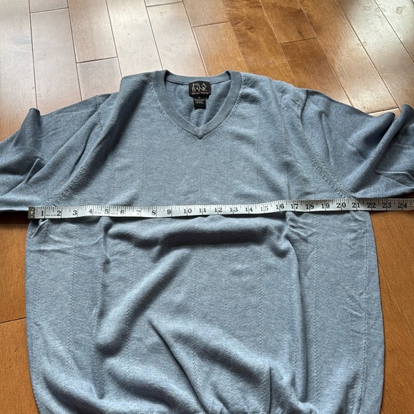 NWOT Jos A Bank Blue Sweater in Medium - Picture 2 of 6
